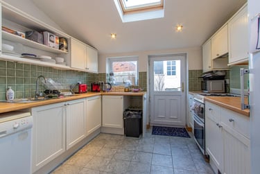 5 bed house, Cosmeston Street, Cathays, Cardiff, CF244LP - Image 4